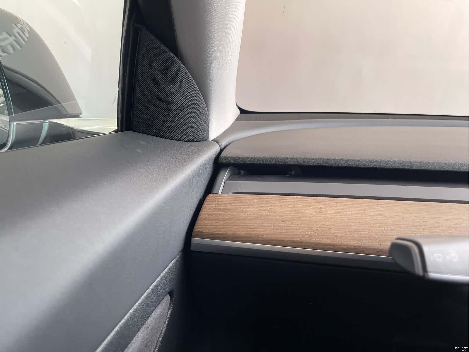 Tesla Model 3, 2020 15