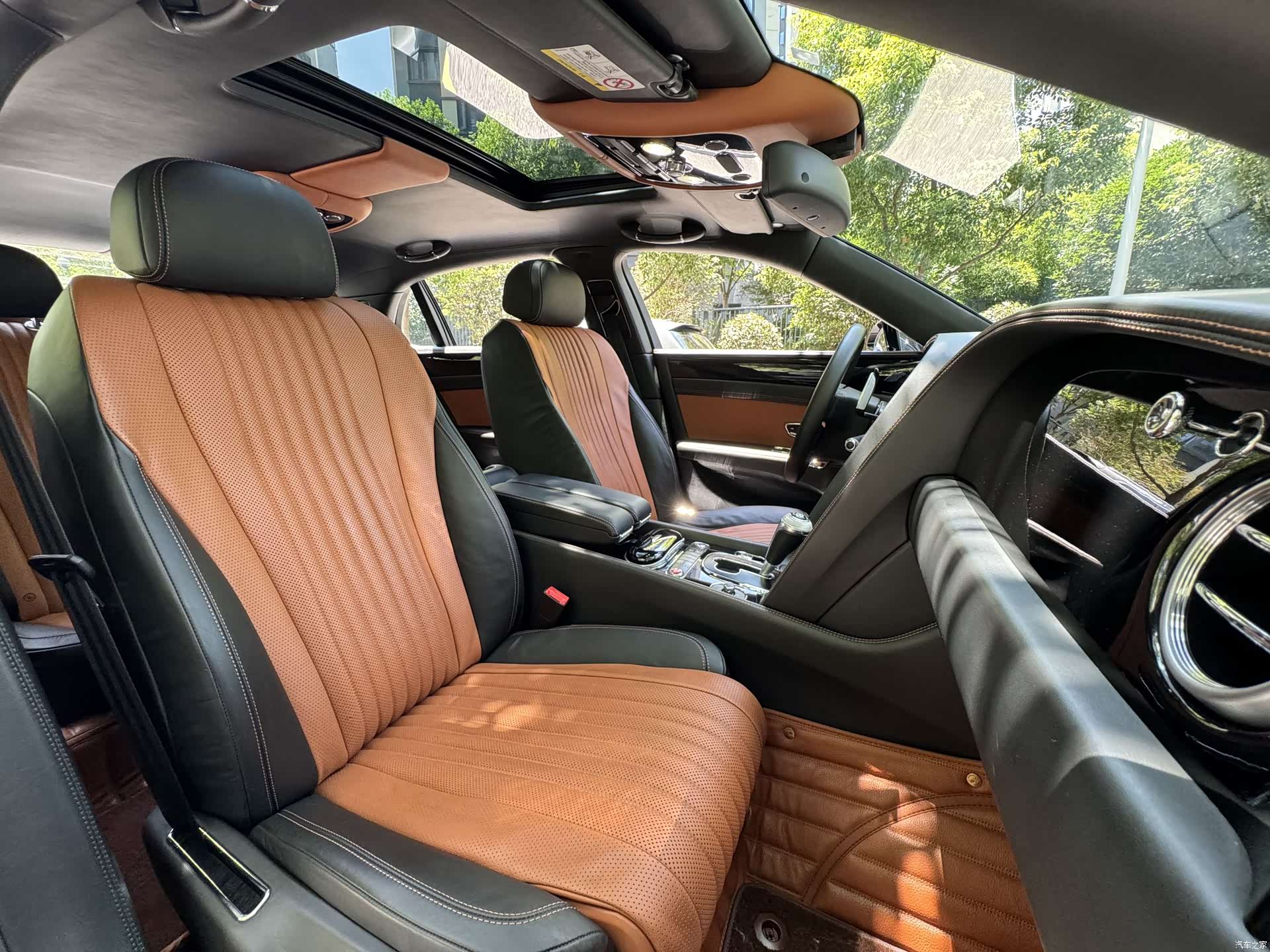 Bentley Flying Spur, 2017 16