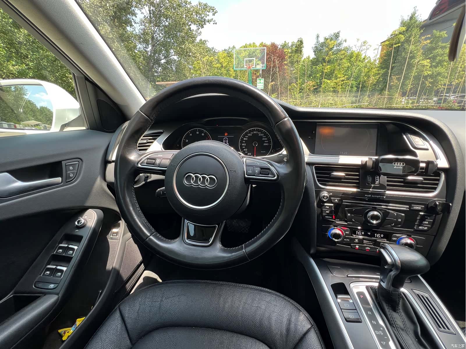 Audi A4L, 2015 6