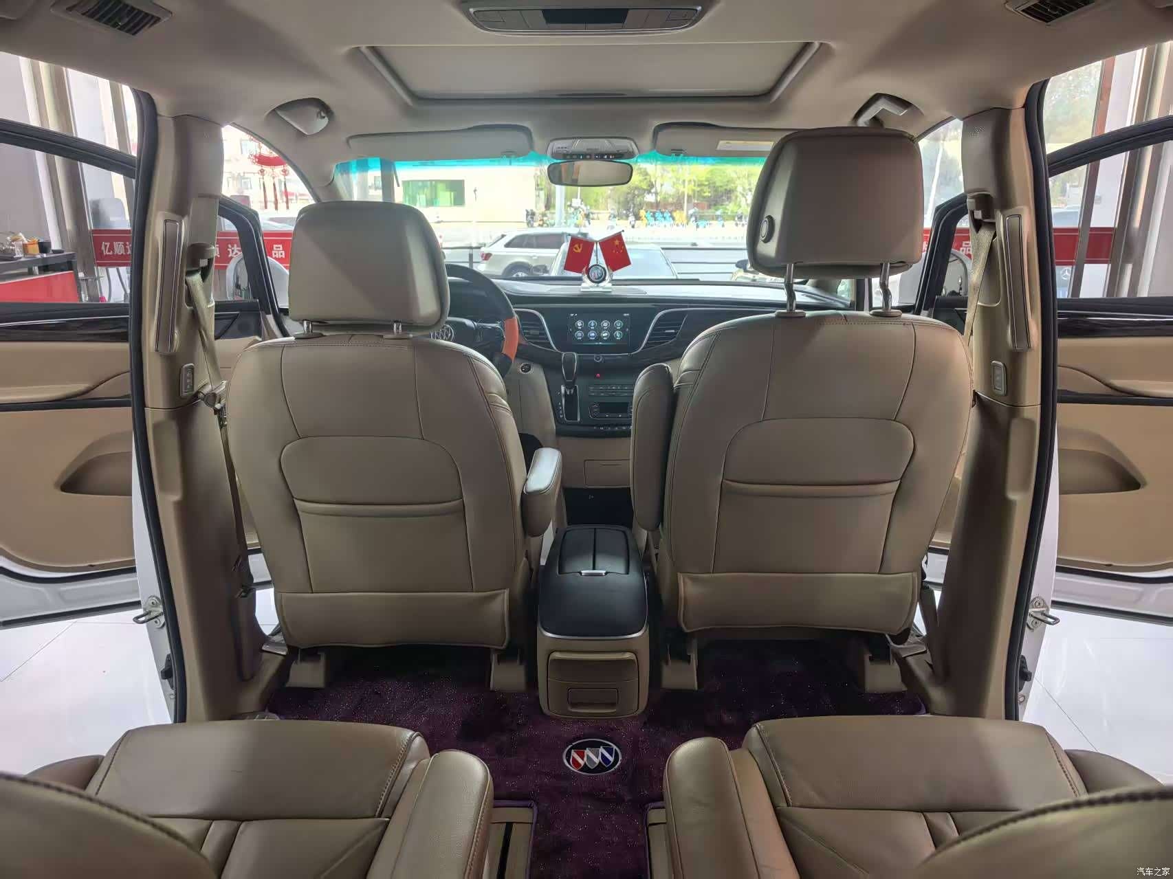 Buick GL8, 2017 8