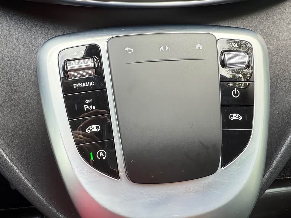 Mercedes-Benz V-class