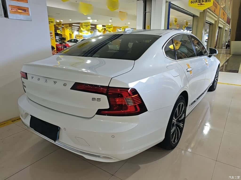 Volvo S90, 2022 все фото