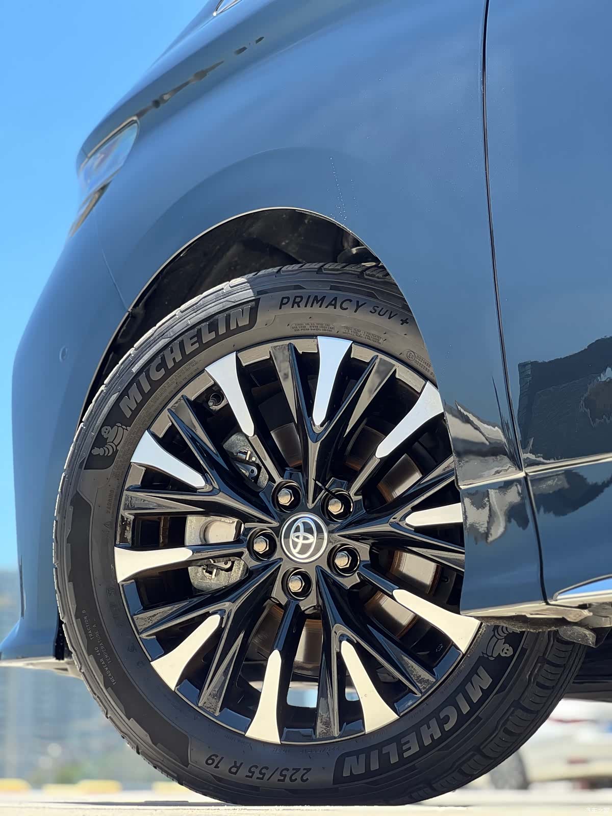Toyota Alphard, 2024 19