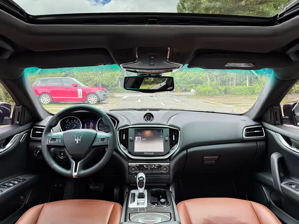 Maserati Ghibli Maserati Ghibli