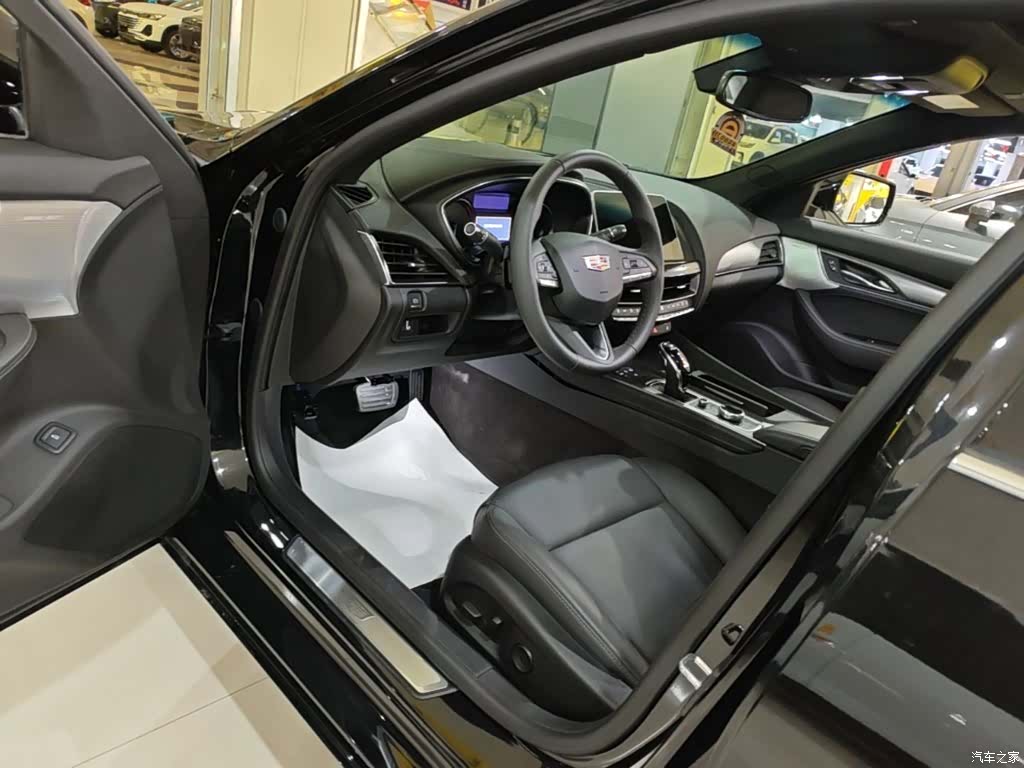Cadillac CT5, 2026 12