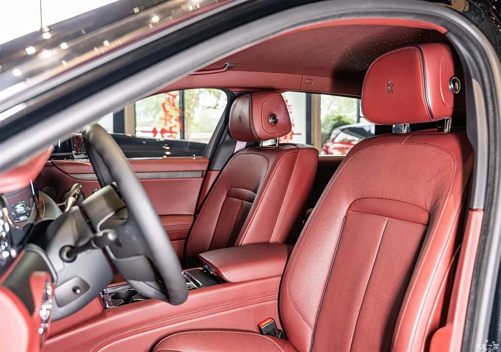 Rolls-Royce Ghost, 2022 8