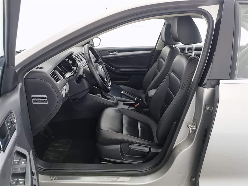 Volkswagen Sagitar Volkswagen Sagitar