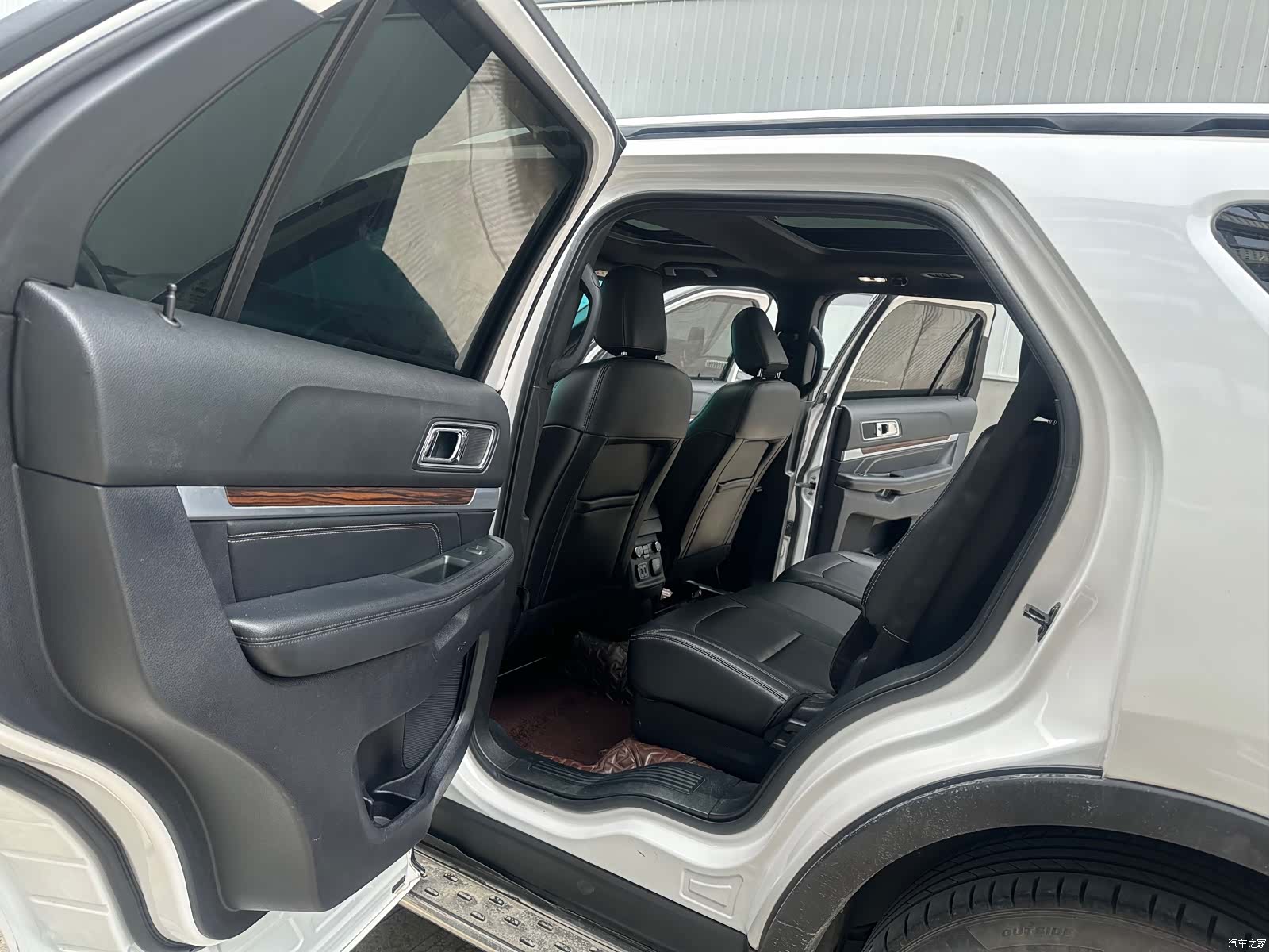 Ford Explorer, 2019 9