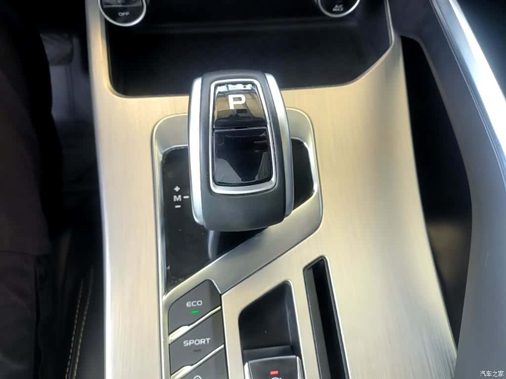 Geely Coolray, 2019 14
