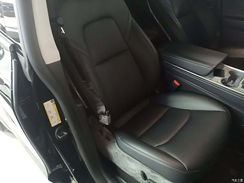 Tesla Model Y, 2022 25