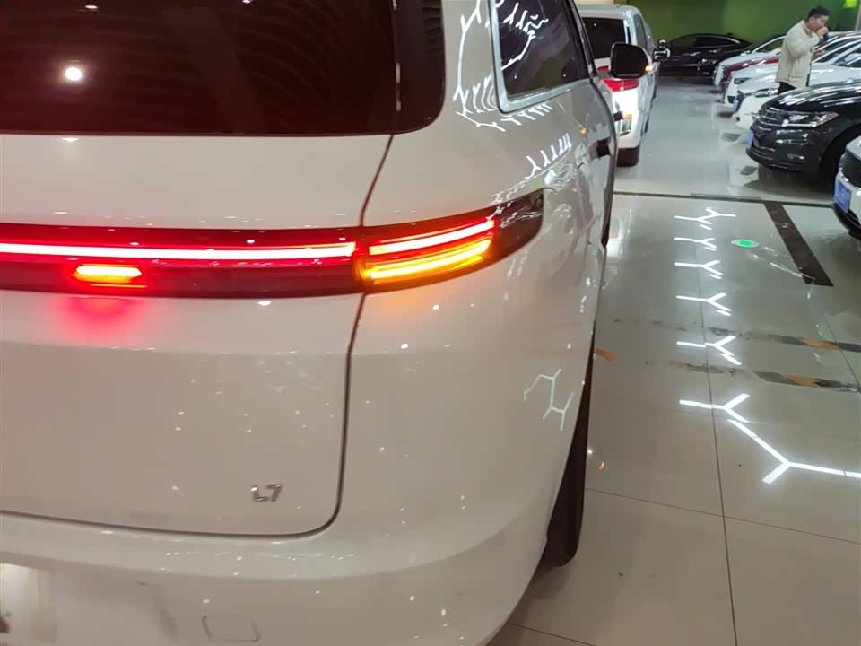Li Auto Ideal L7