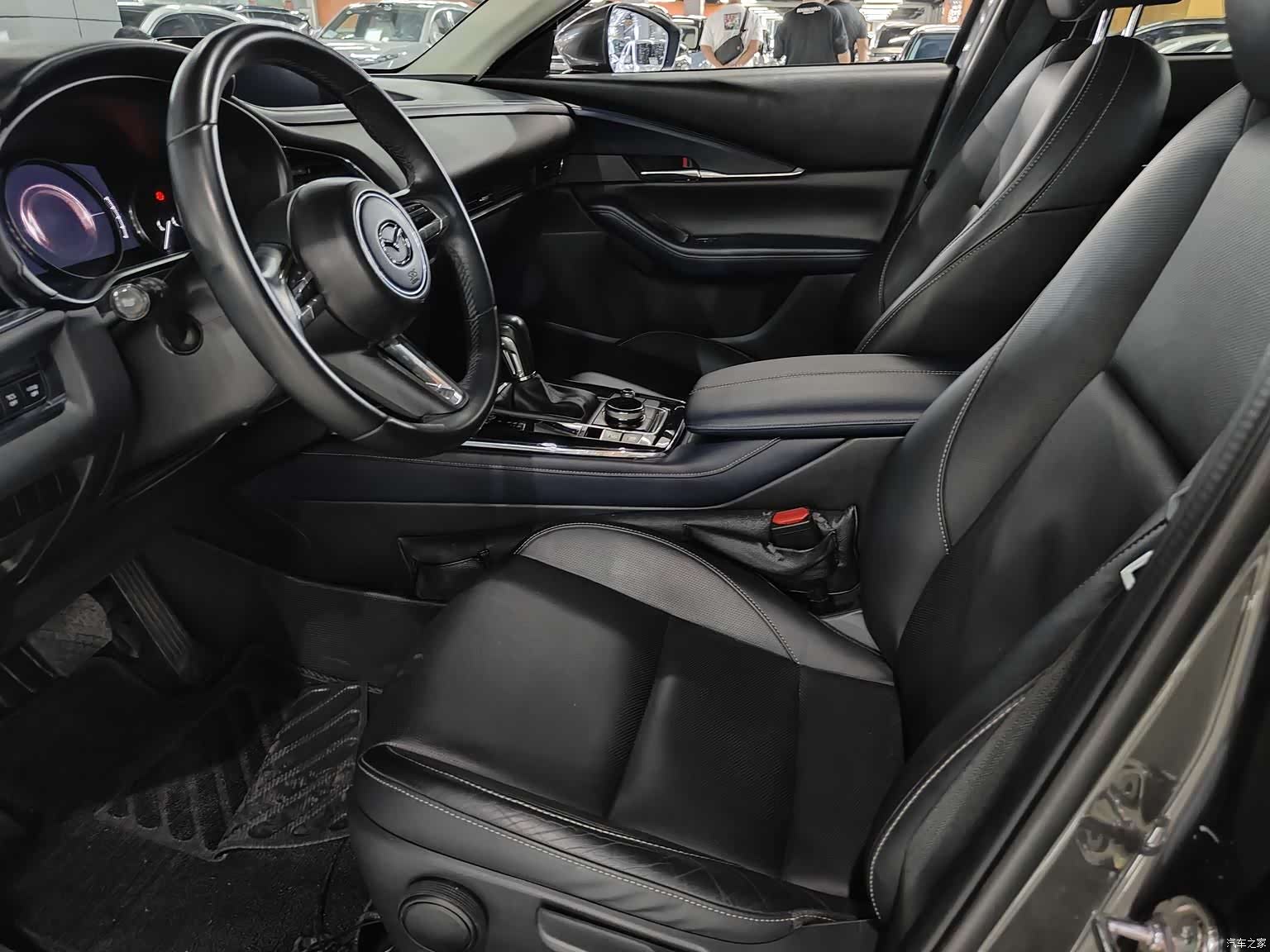 Mazda CX-30, 2020 все фото