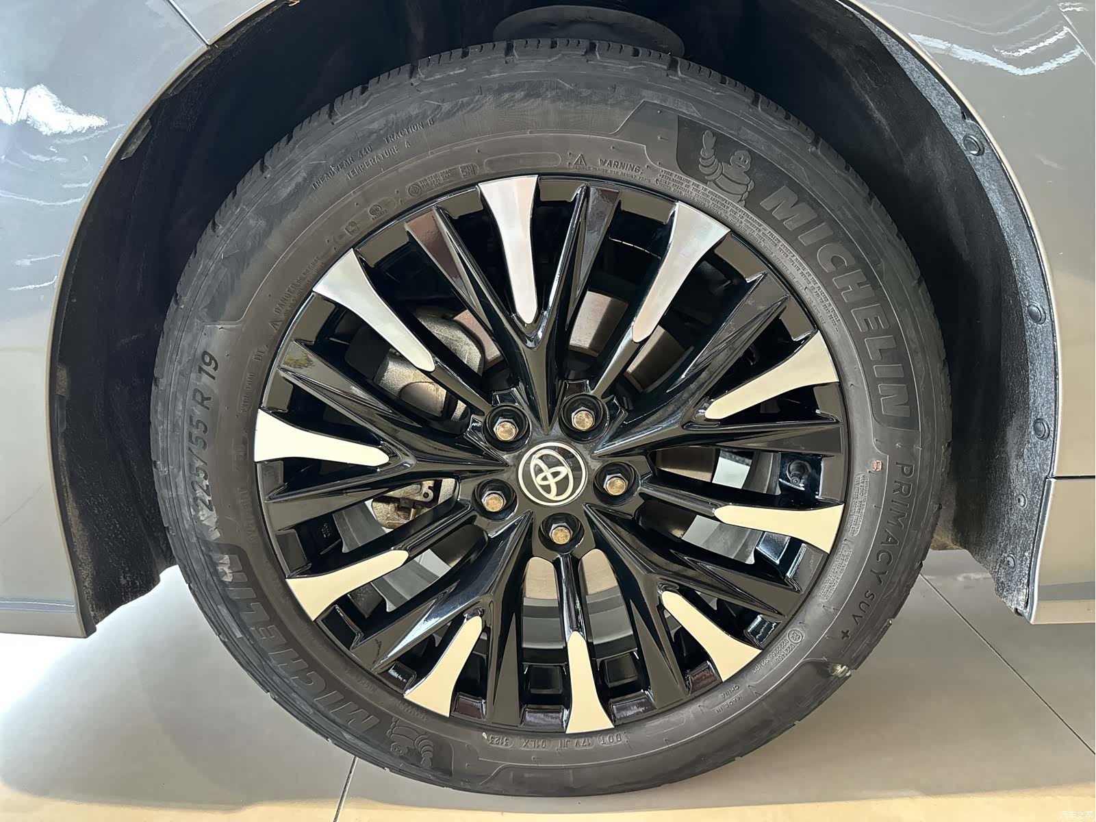Toyota Alphard, 2023 27