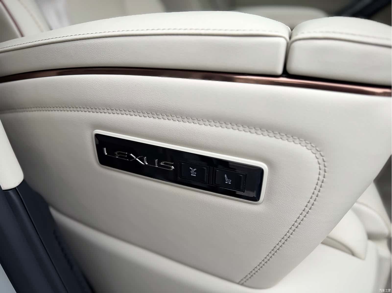 Lexus LM, 2024 20