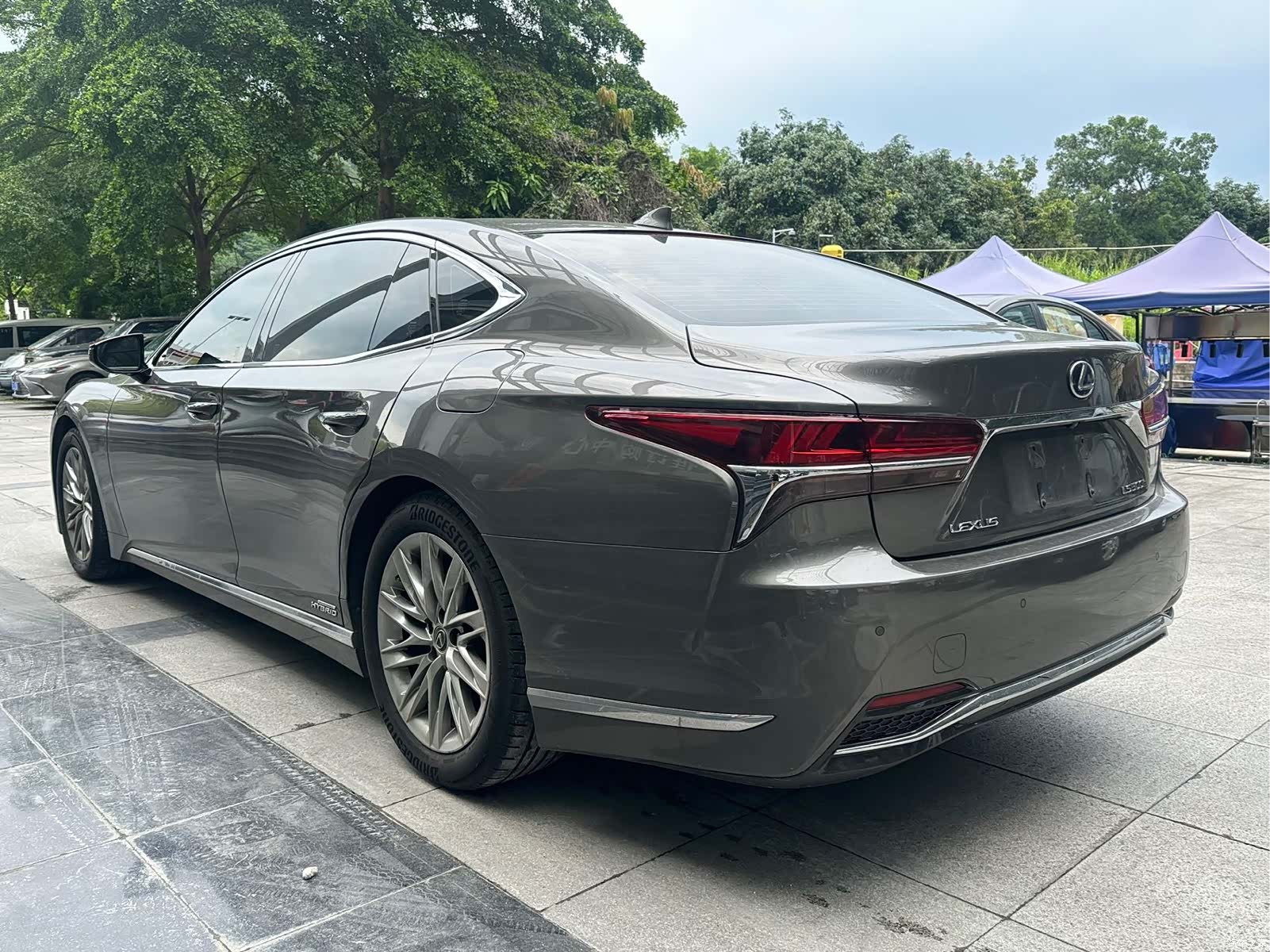 Lexus LS, 2019 9