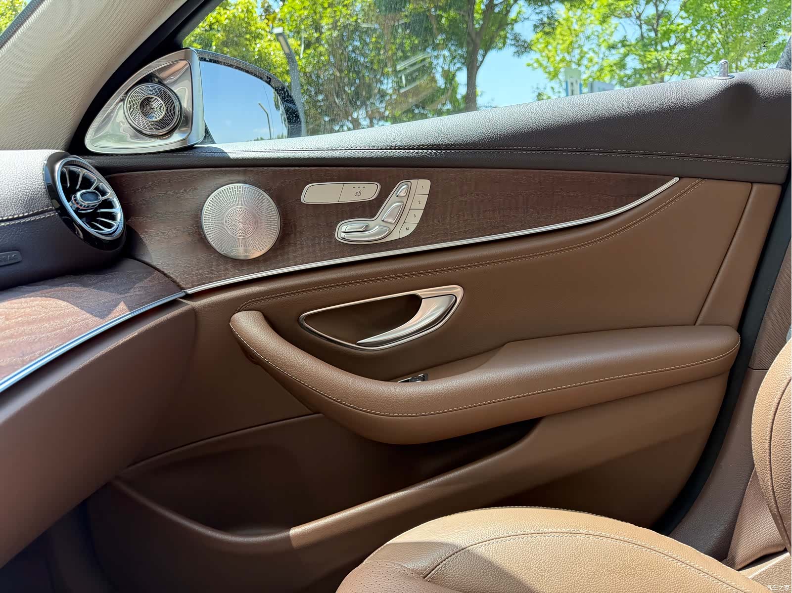 Mercedes-Benz E-Class, 2020 28