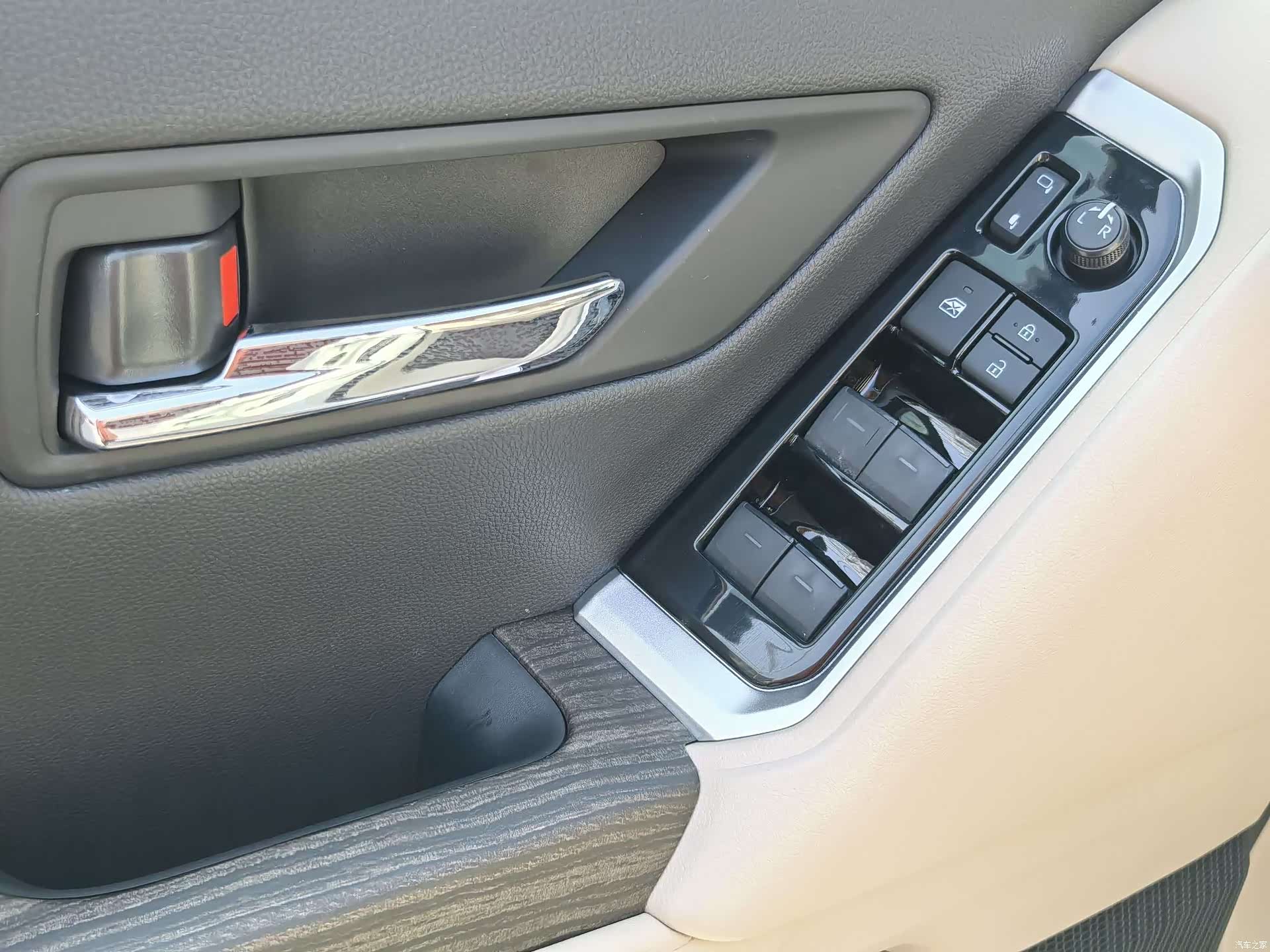 Toyota Land Cruiser, 2026 18