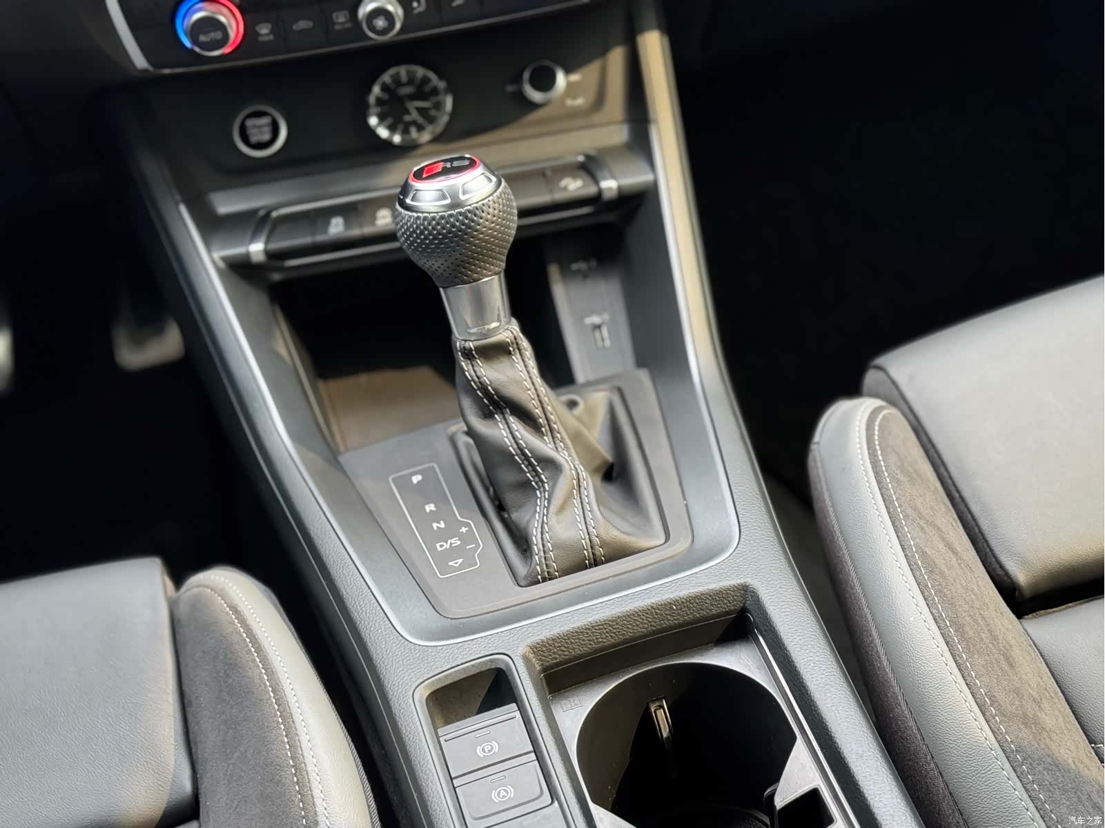 Audi Q3, 2021 15
