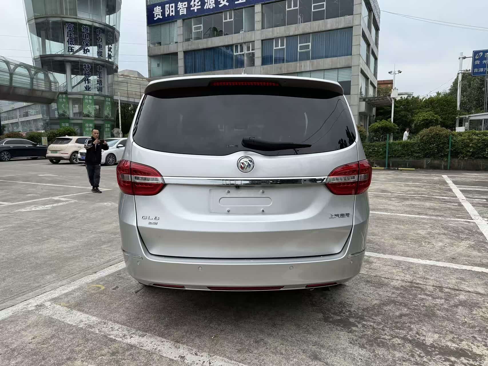 Buick GL8, 2016 7