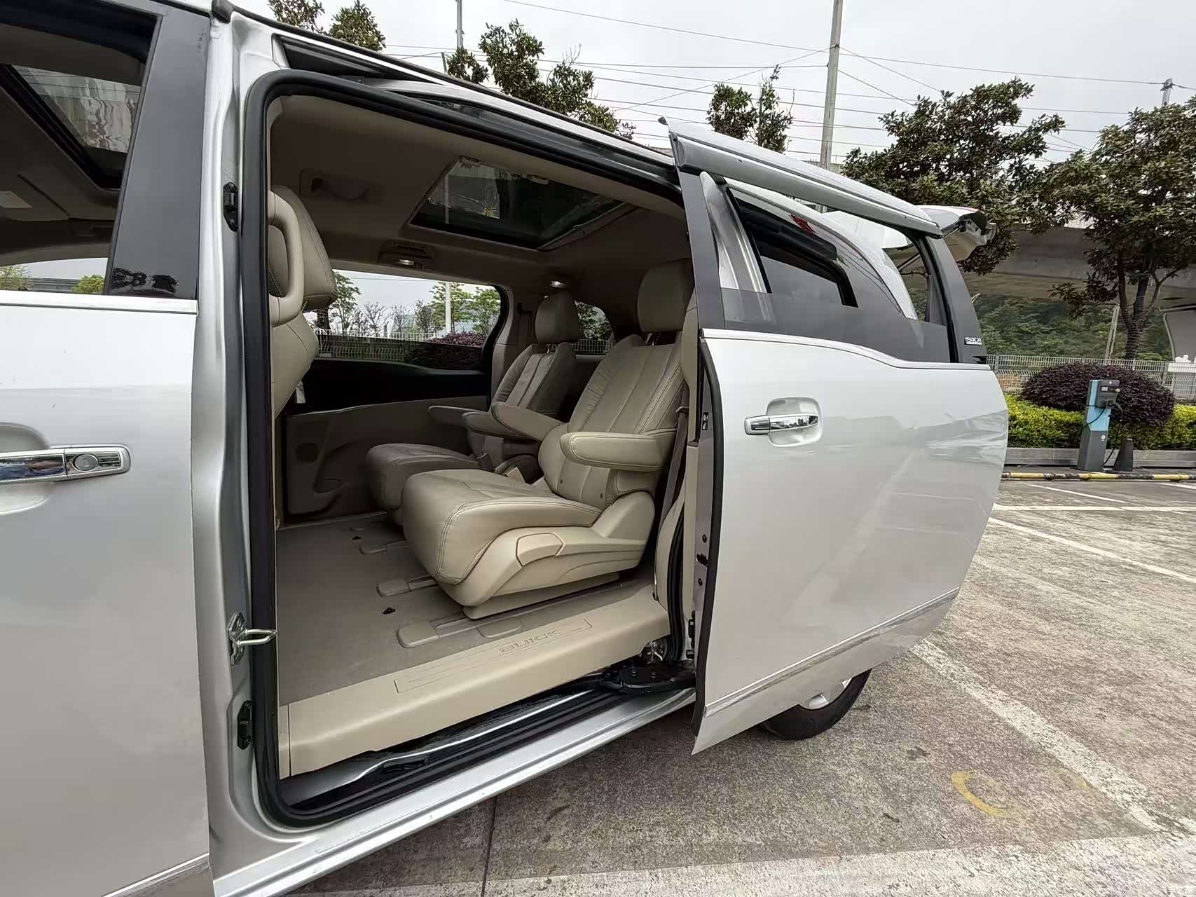 Buick GL8, 2016 15