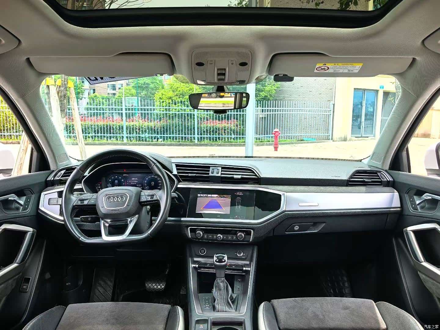 Audi Q3, 2021 9