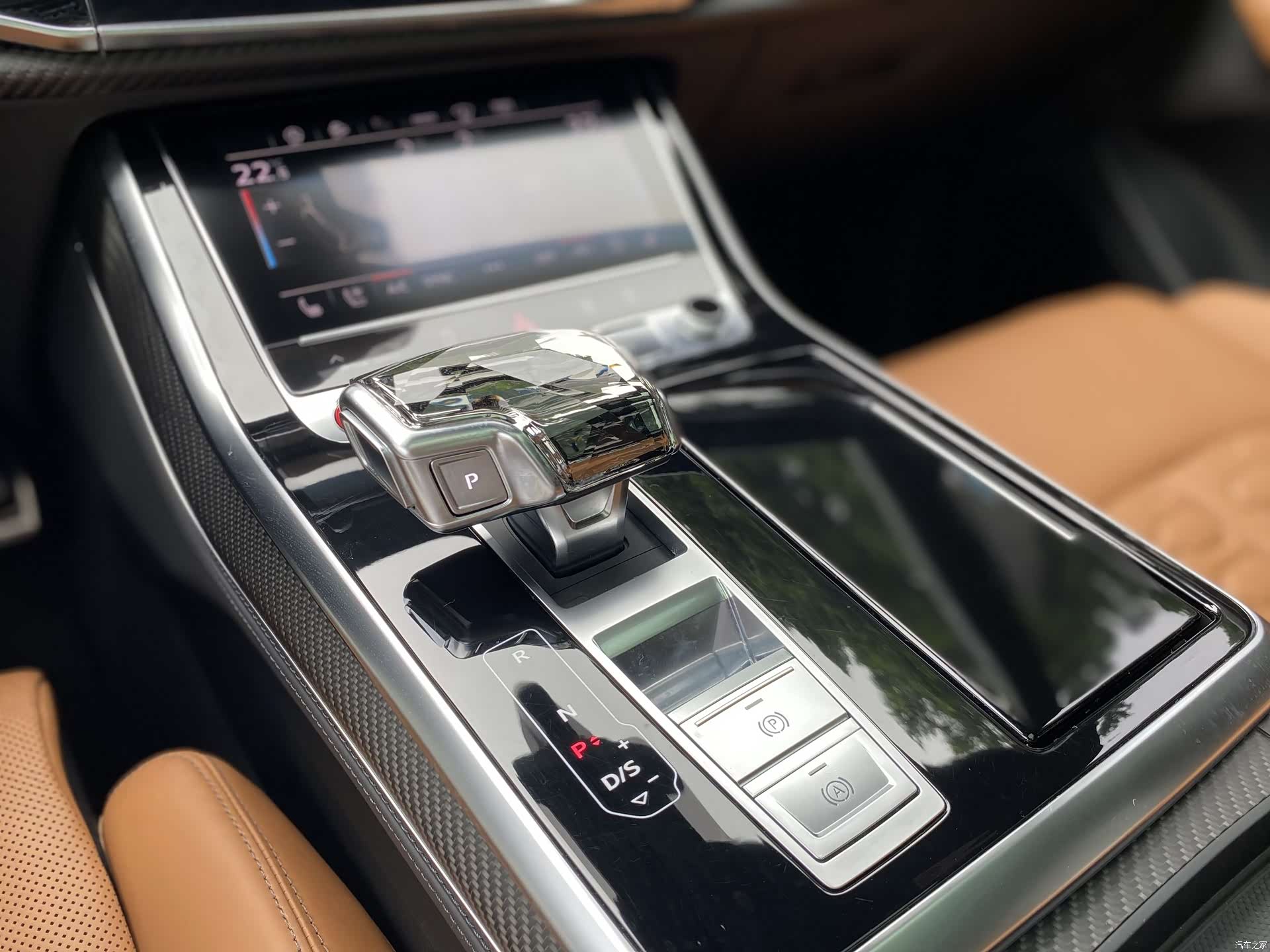 Audi Q8, 2022 14
