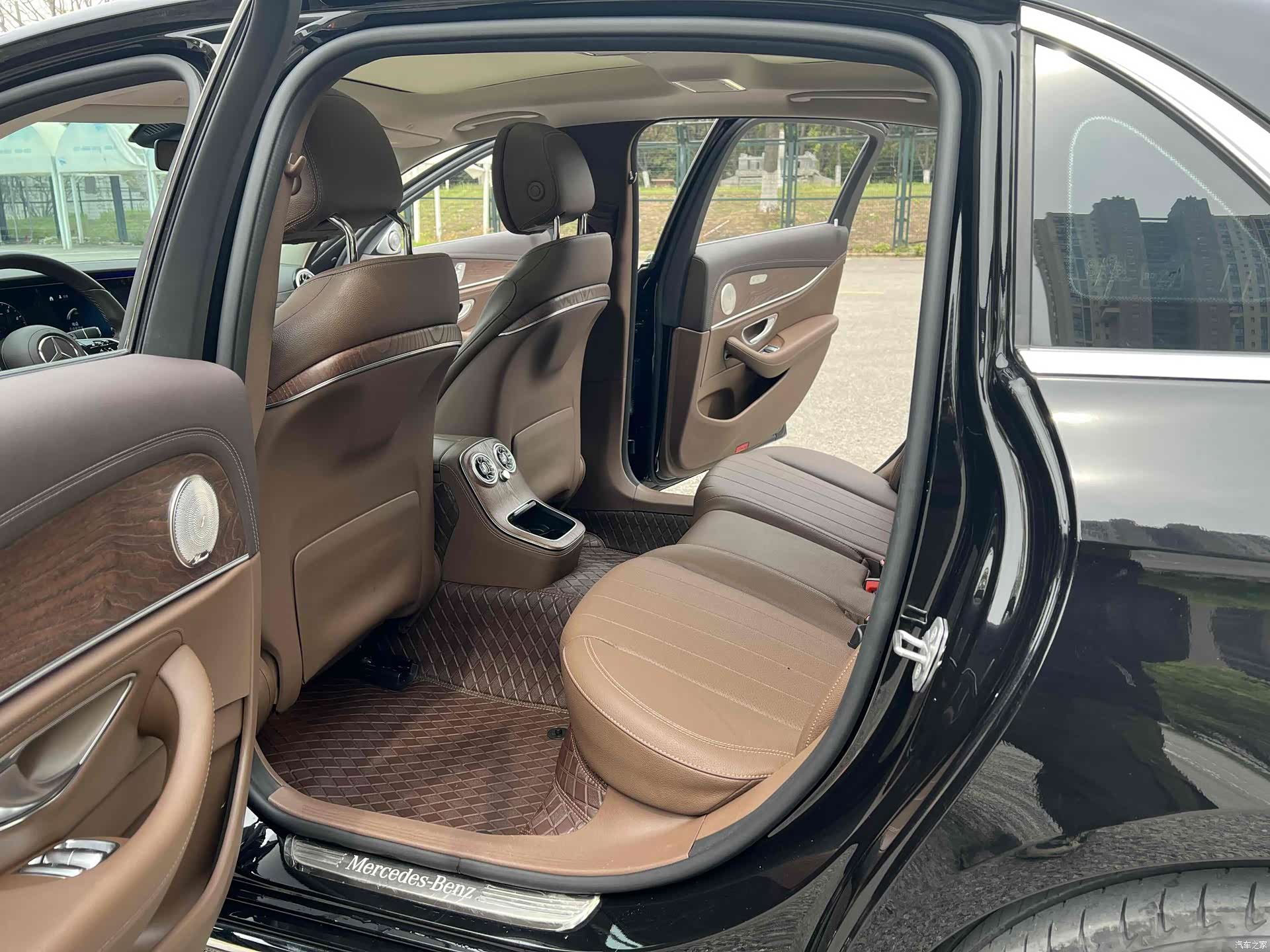 Mercedes-Benz E-Class, 2023 все фото