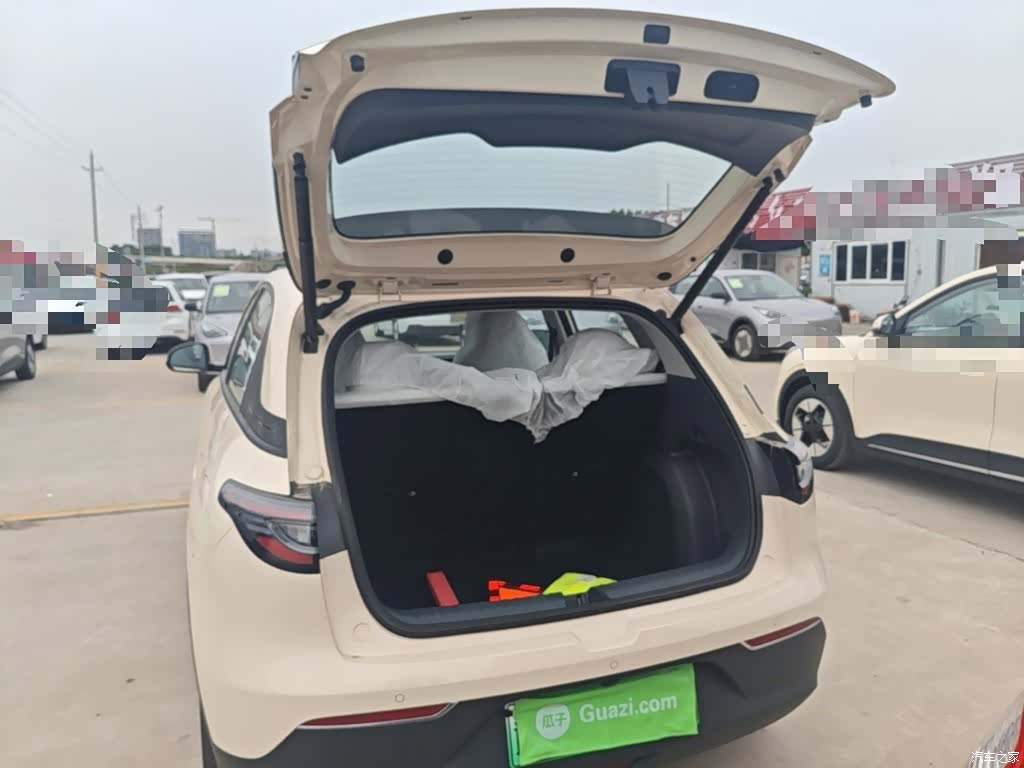 Geely Xingyuan, 2026 15