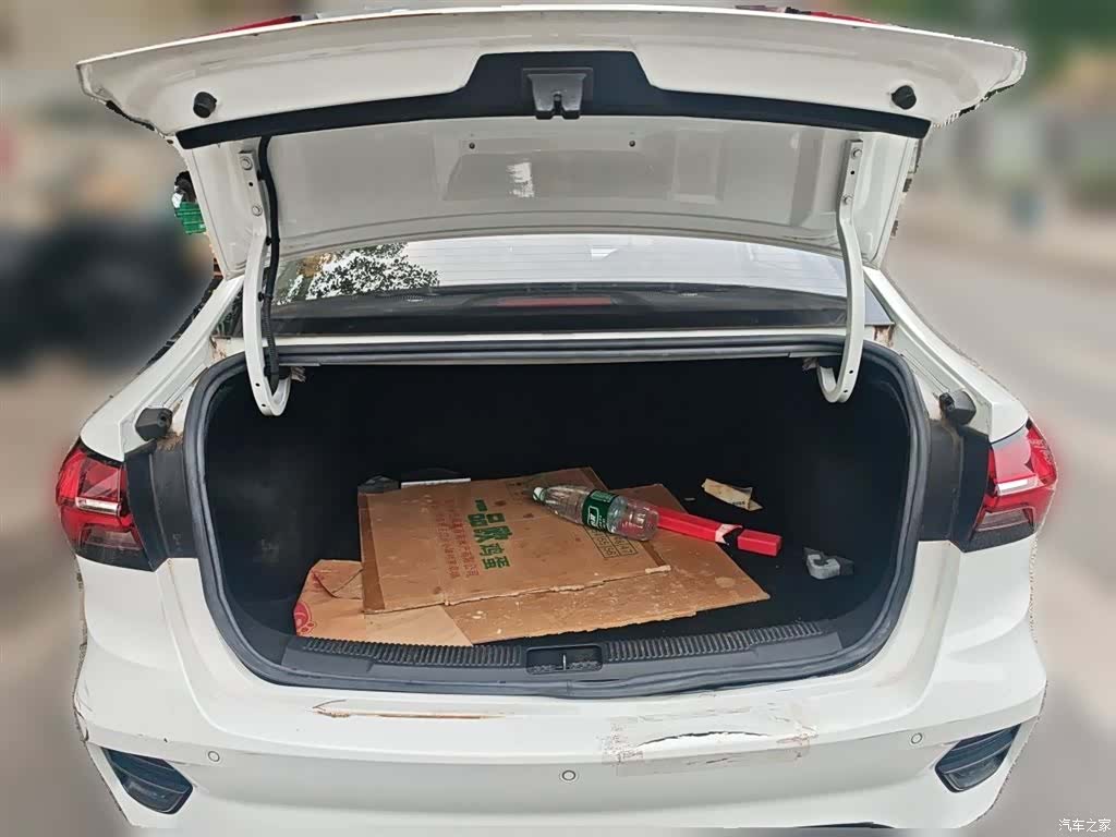 Roewe i5, 2022 10