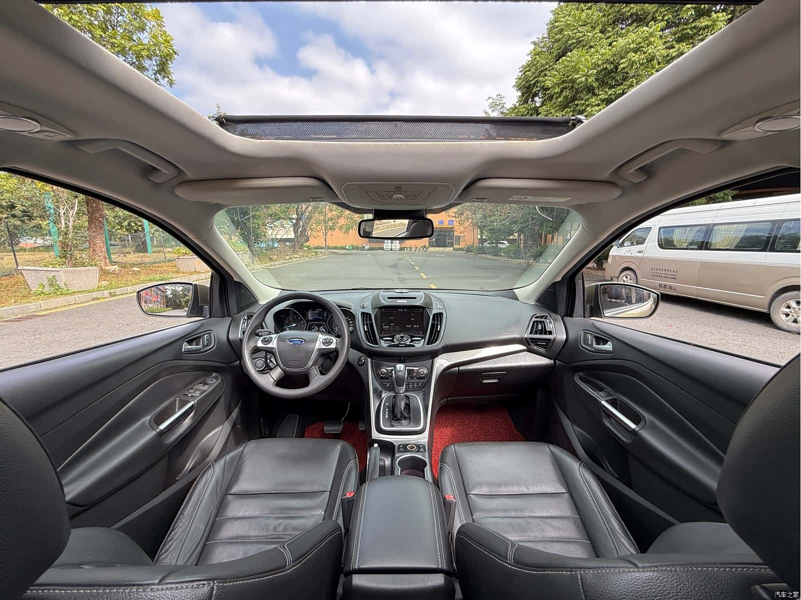 Ford Kuga, 2015 12