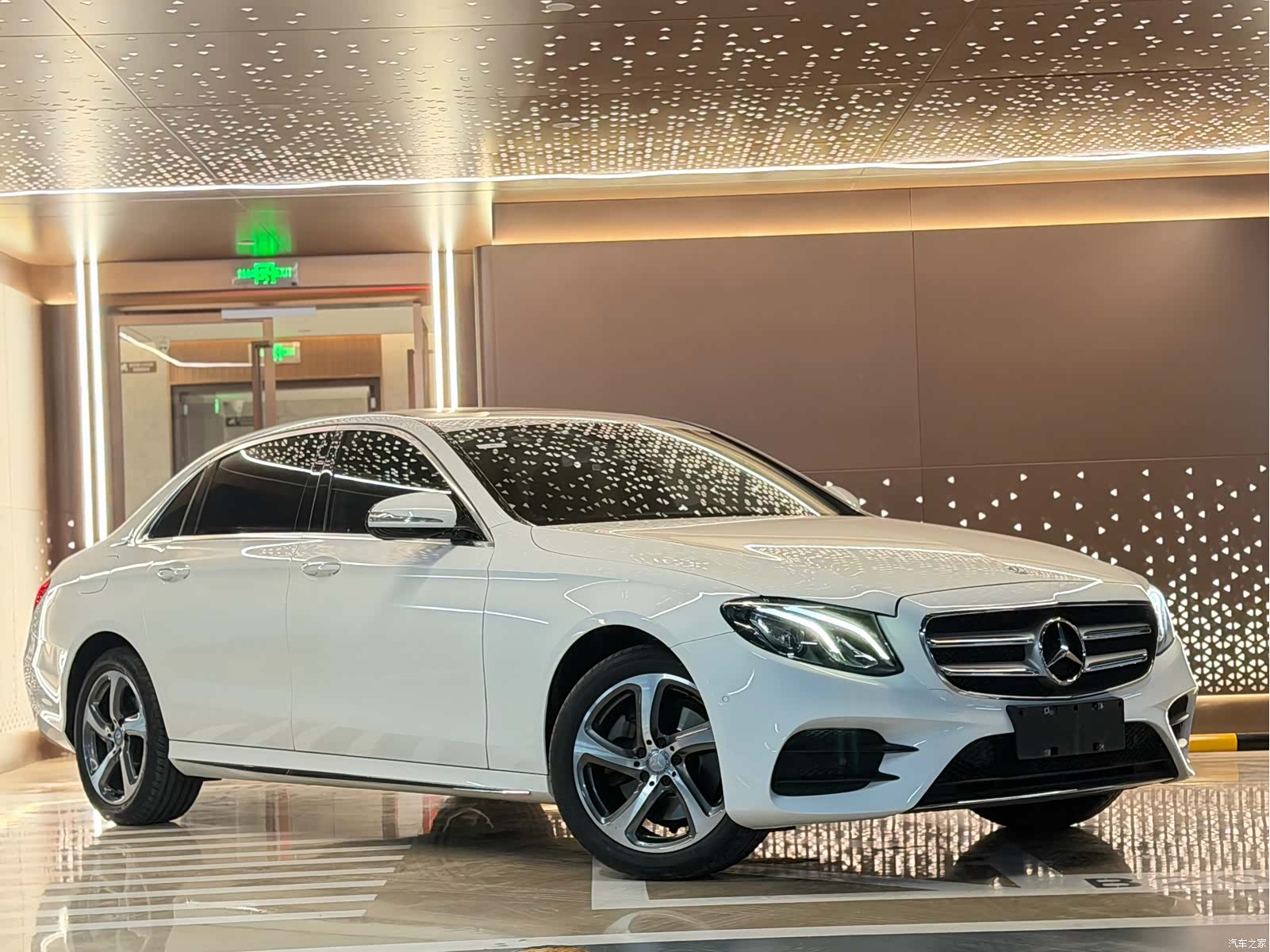 Mercedes-Benz E-Class, 2017 3