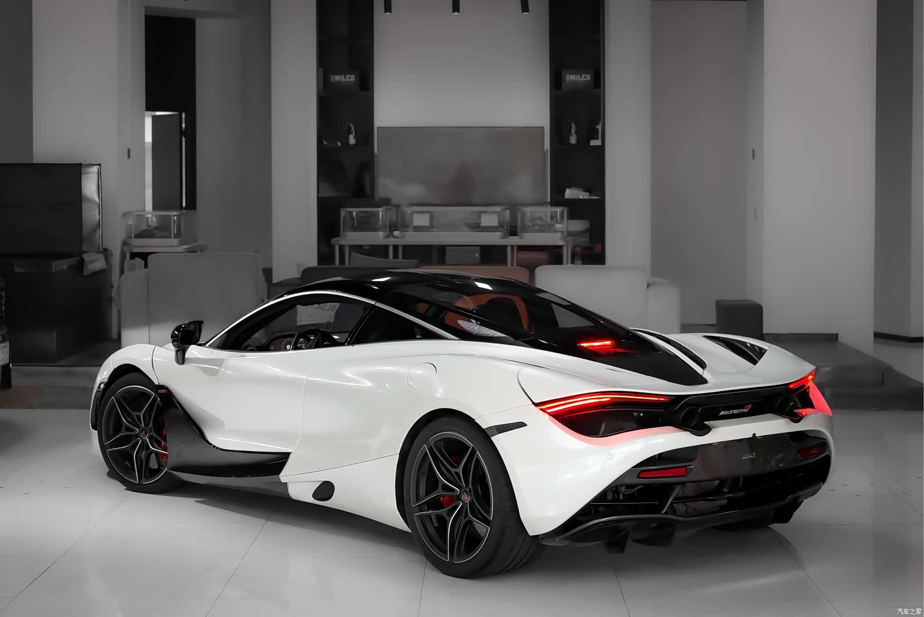 McLaren 720S, 2019 4