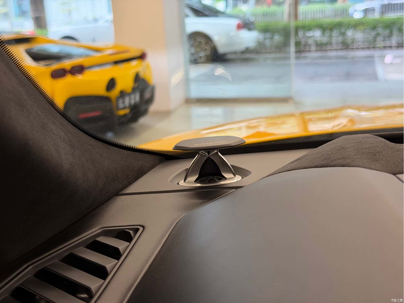 Lamborghini Urus, 2019 14