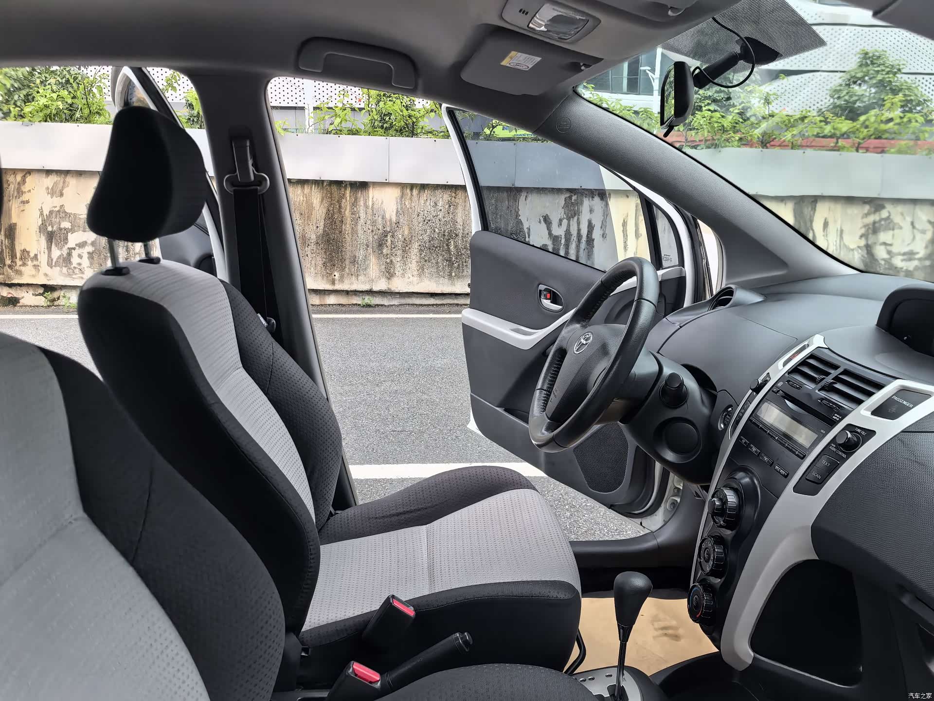 Toyota 1.6GS, 2012 15