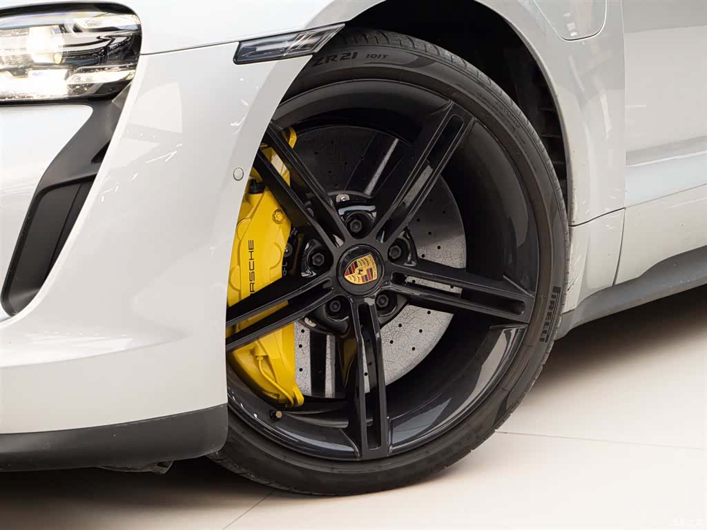 Porsche Taycan, 2021 14