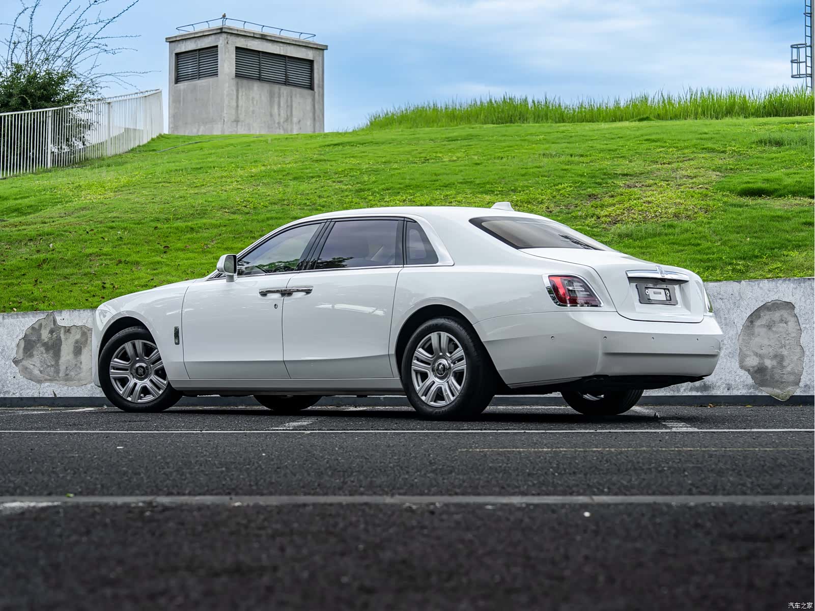Rolls-Royce Ghost, 2022 17