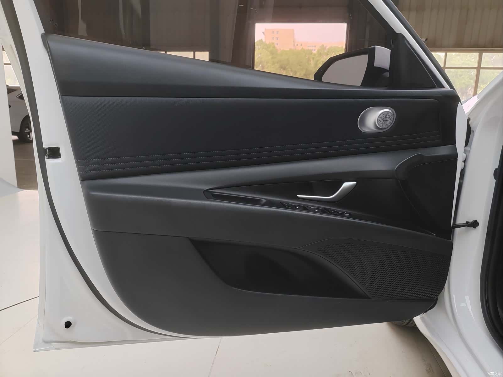 Hyundai Elantra, 2022 10