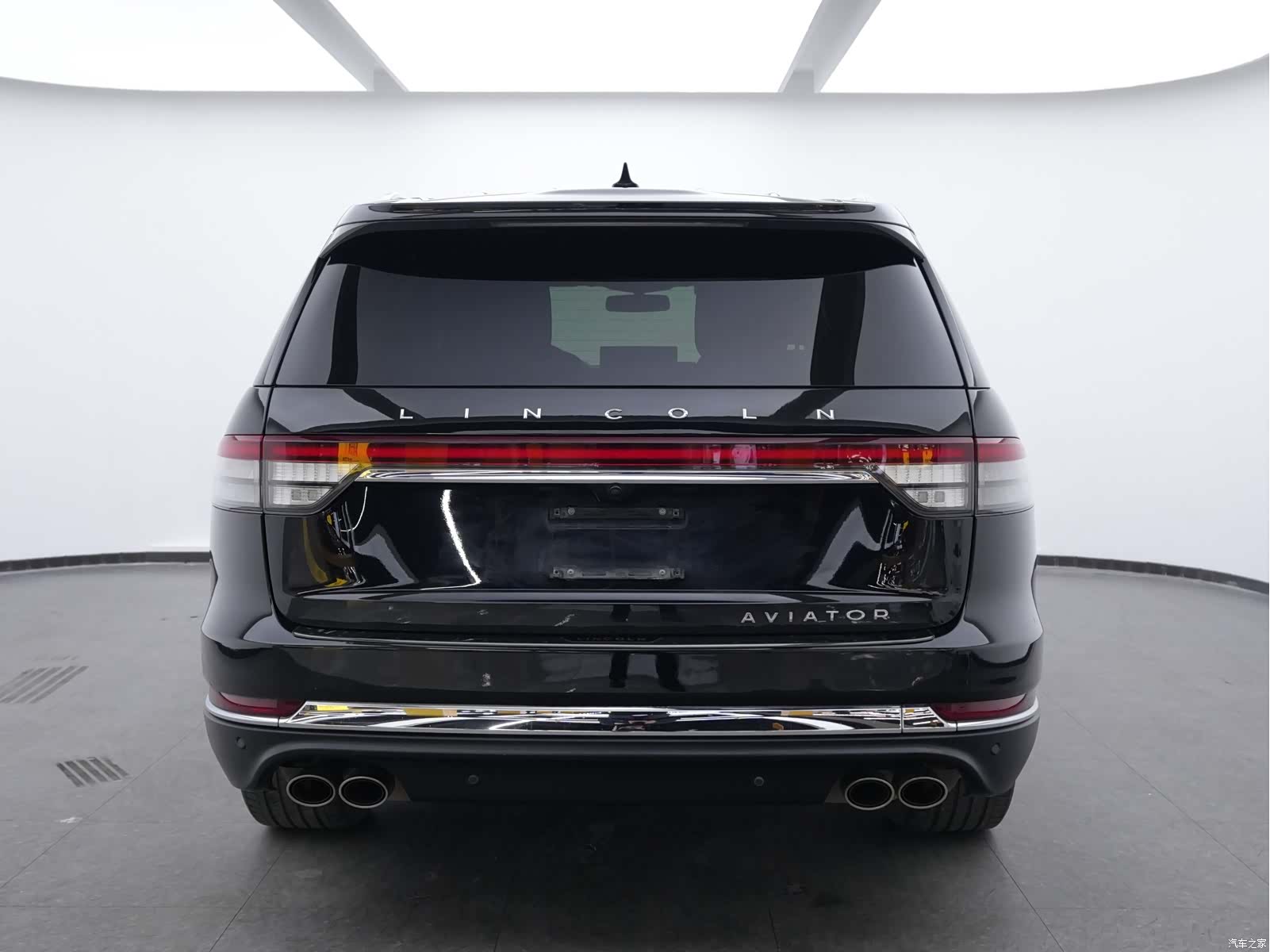 Lincoln Aviator, 2022 все фото