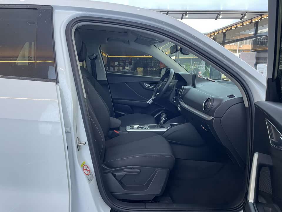 Audi Q2L Audi Q2L