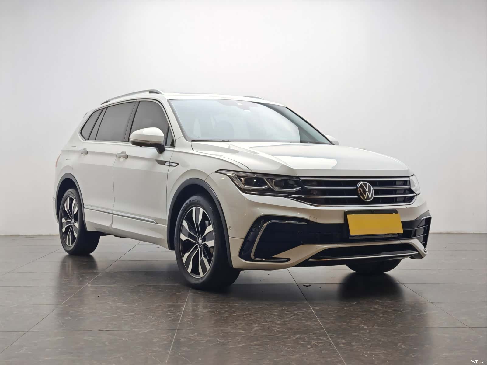 Volkswagen Tiguan L, 2022 2