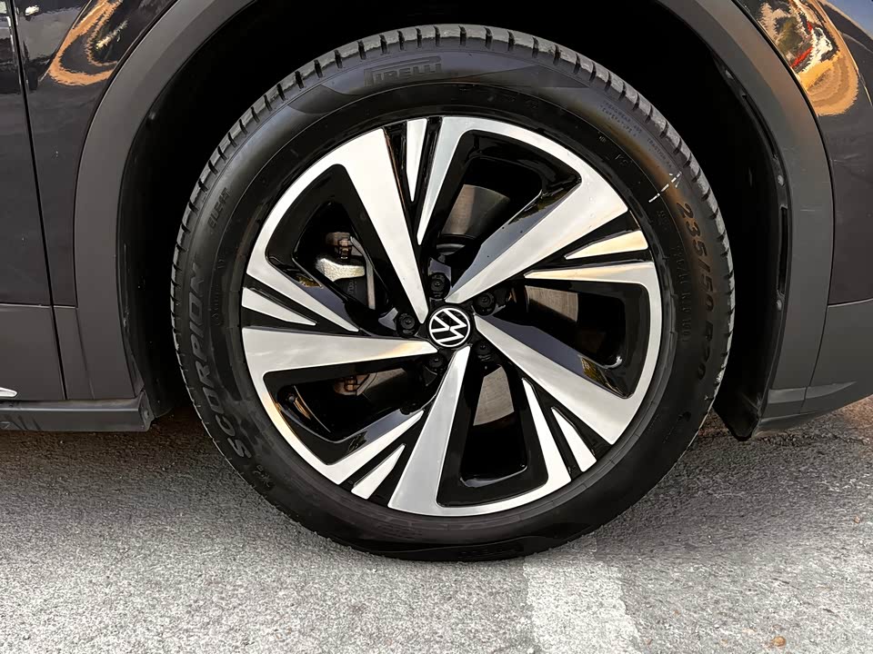 Volkswagen ID.6 CROZZ