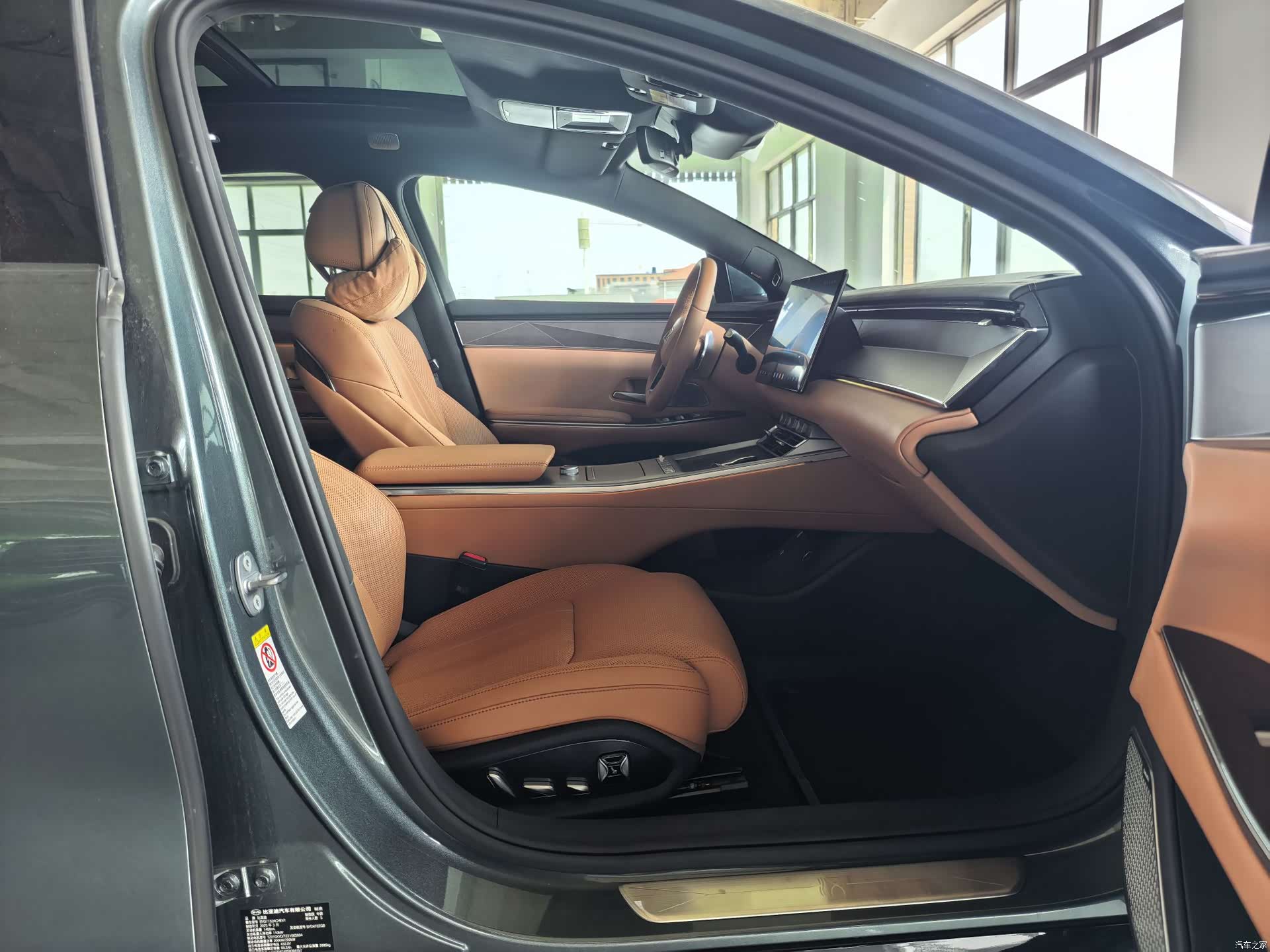 BYD Han, 2025 14
