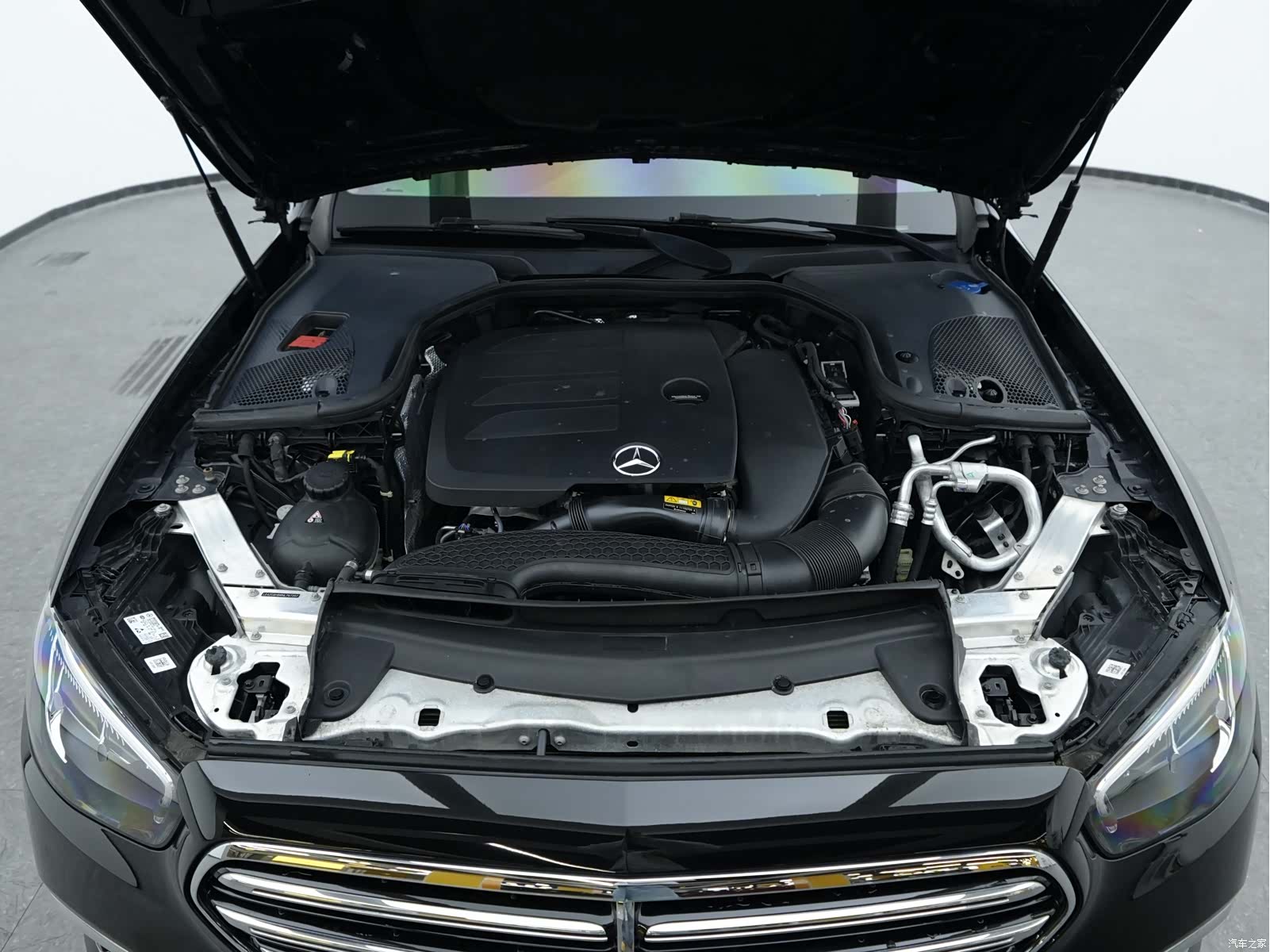 Mercedes-Benz E-Class, 2022 22