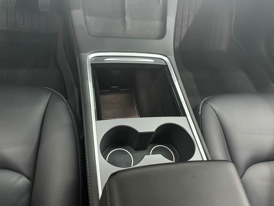 Tesla Model 3 Tesla Model 3