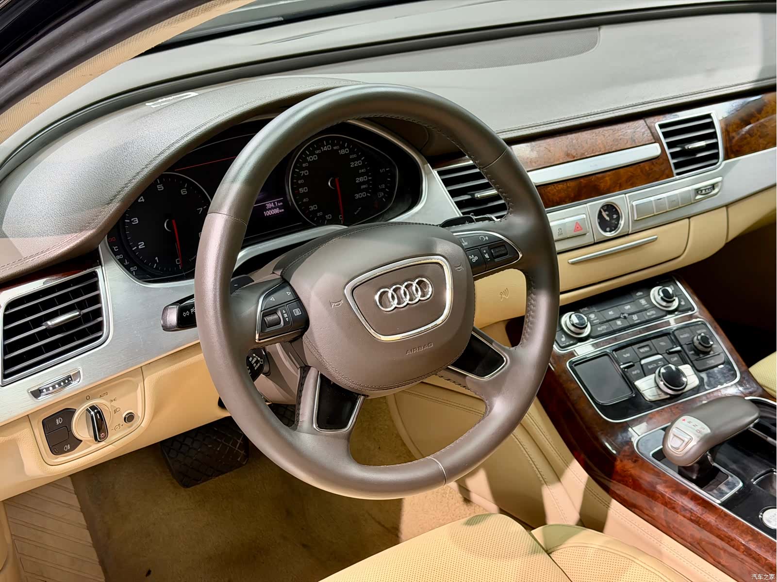 Audi A8L, 2011 8