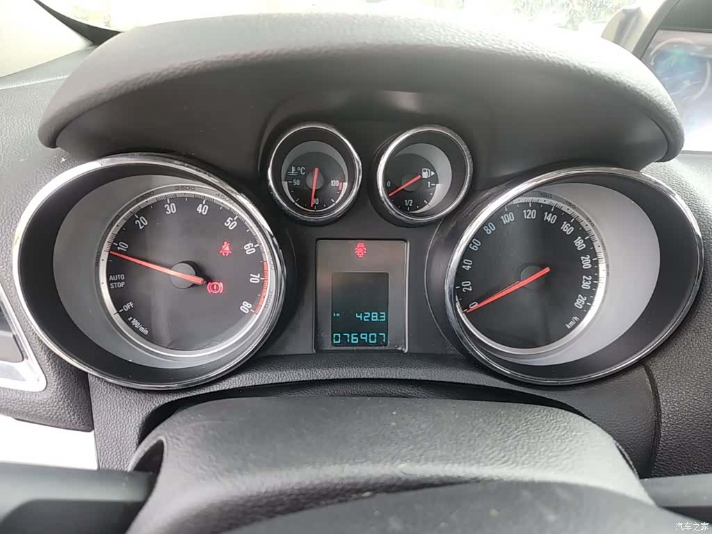Buick Encore, 2015 12