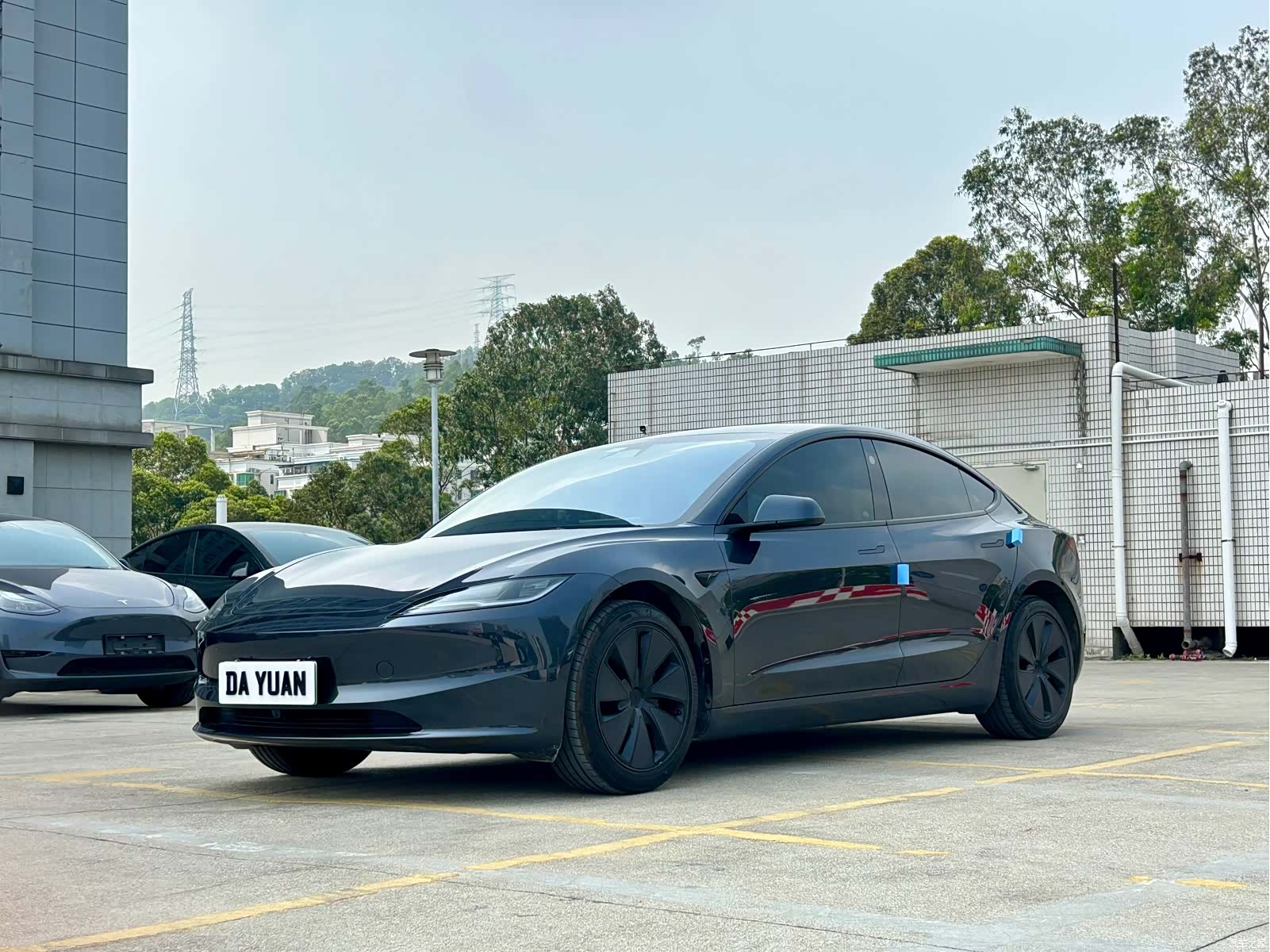 Tesla Model 3, 2025 1