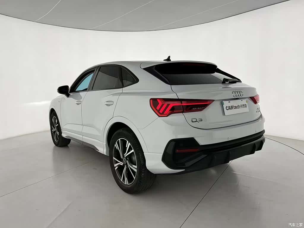 Audi Q3, 2023 3
