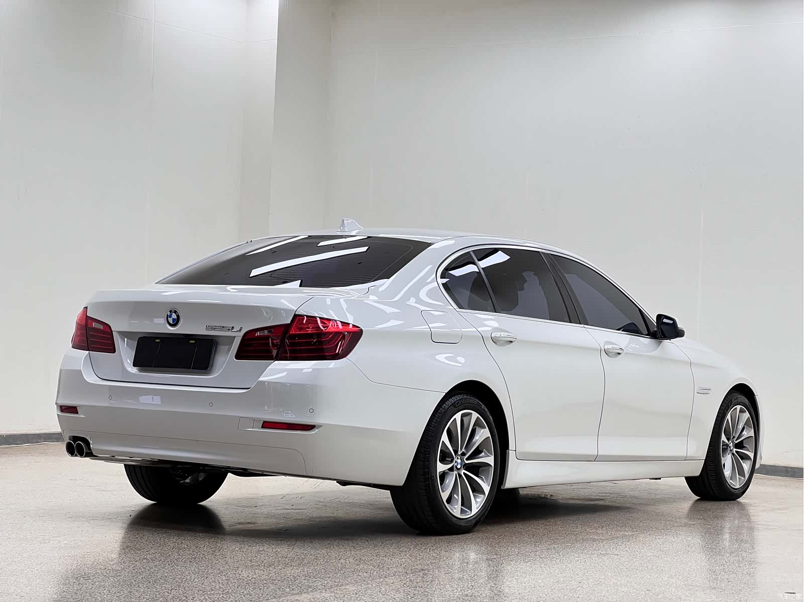 BMW 5 Series, 2016 все фото