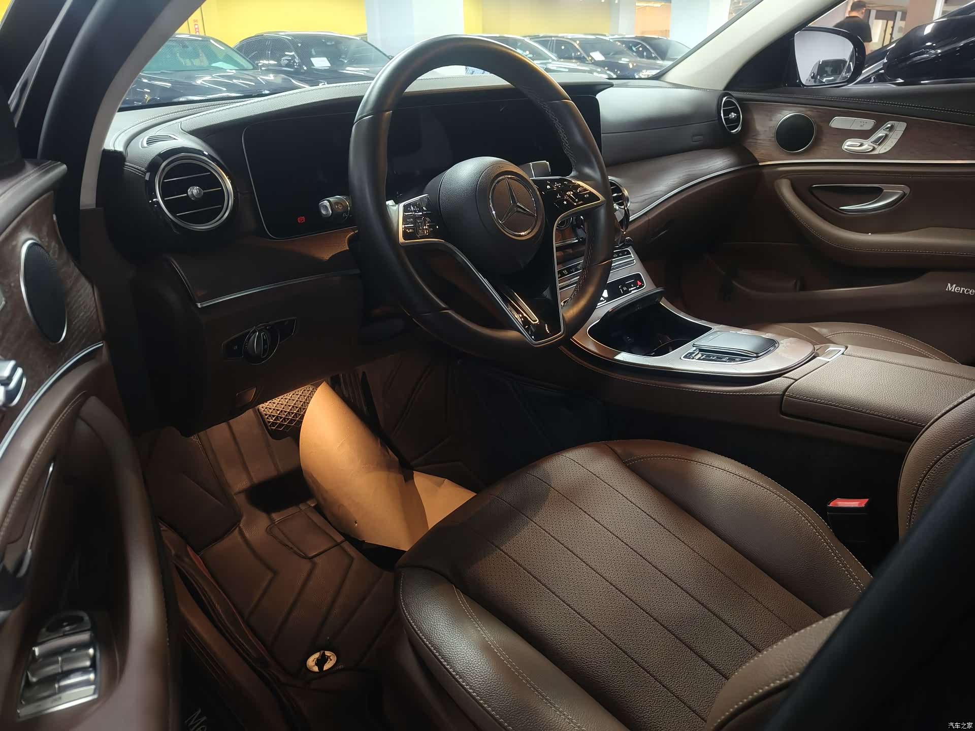 Mercedes-Benz E-Class, 2023 4